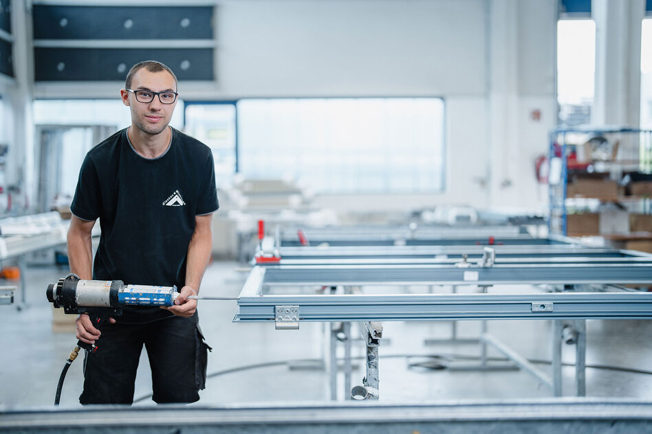 Portraits eines Mitarbeitenden bei Glasbau Wiedemann