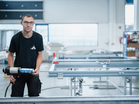 Portraits eines Mitarbeitenden bei Glasbau Wiedemann